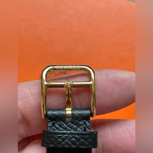 Heure H watch, Black Epsom Calfskin Mini model, 21 mm - Picture 6 of 11